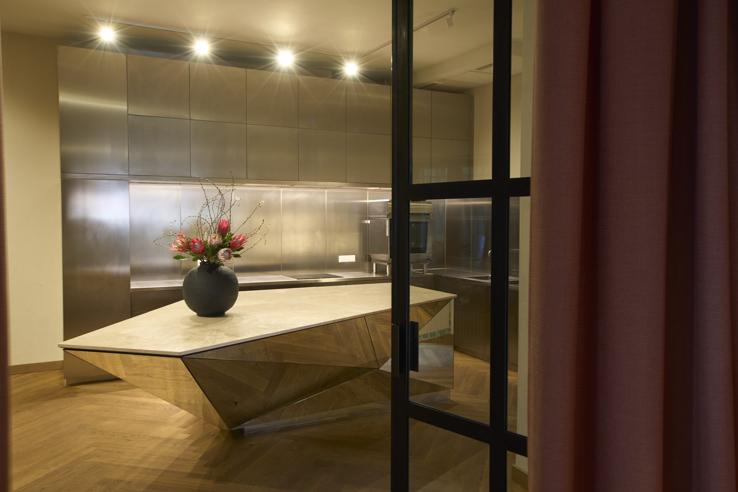Interior kitchen dressed with flowers